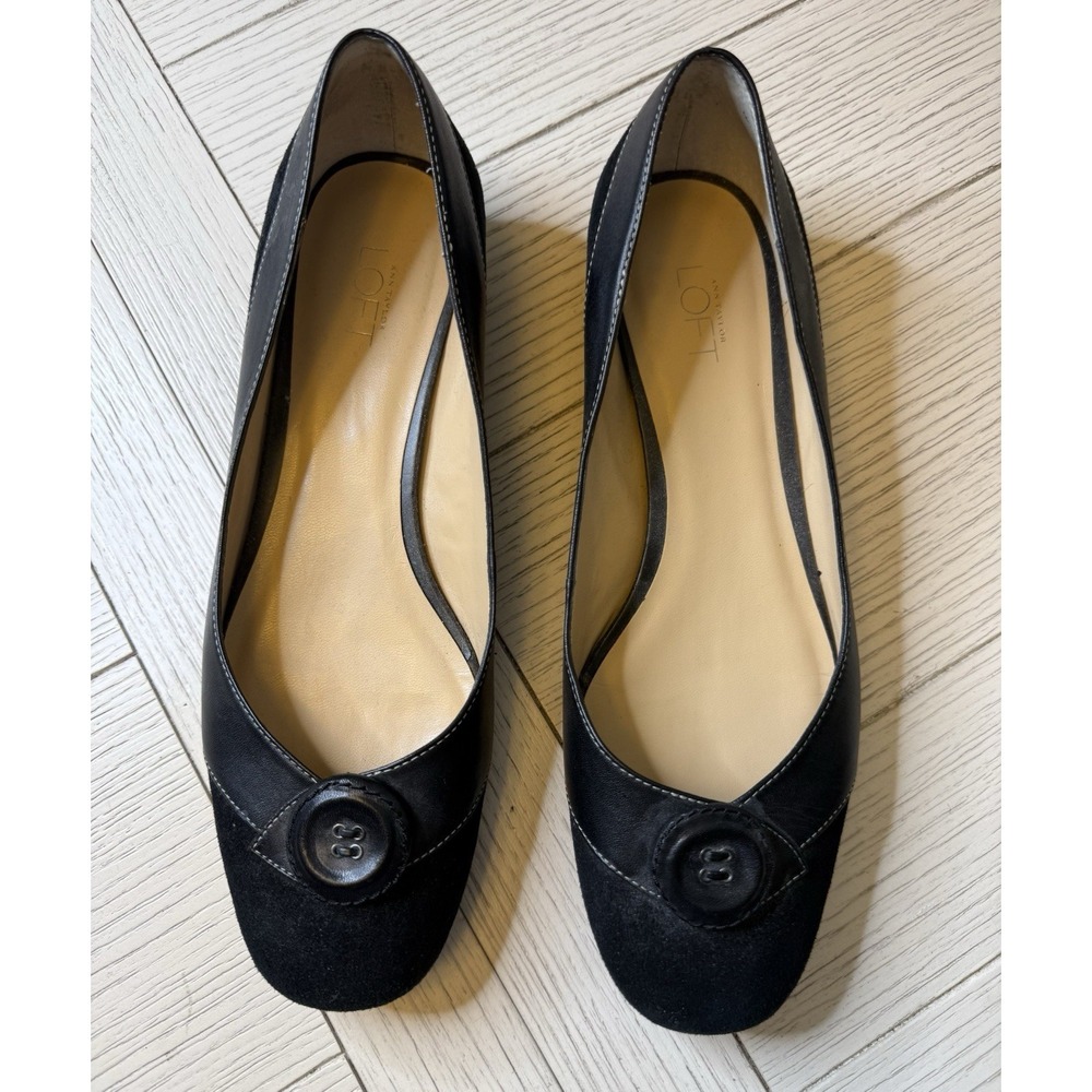Ann Taylor Loft Black Suede Leather Button Embellished 1" Block Heel Sz 8 M Shoe
